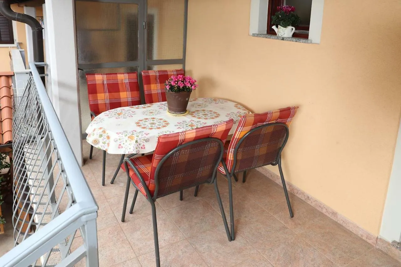 Apartment Gino Rovinjsko Selo